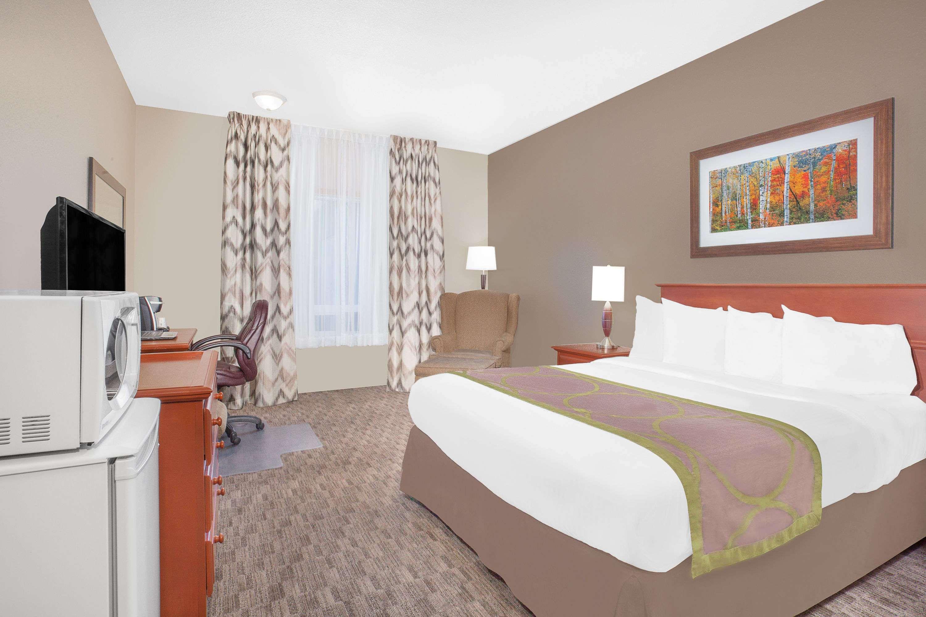 Super 8 By Wyndham Athabasca Ab Hotel Ngoại thất bức ảnh